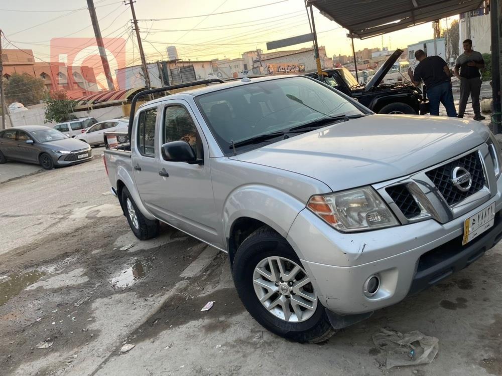 نيسان فرونتر